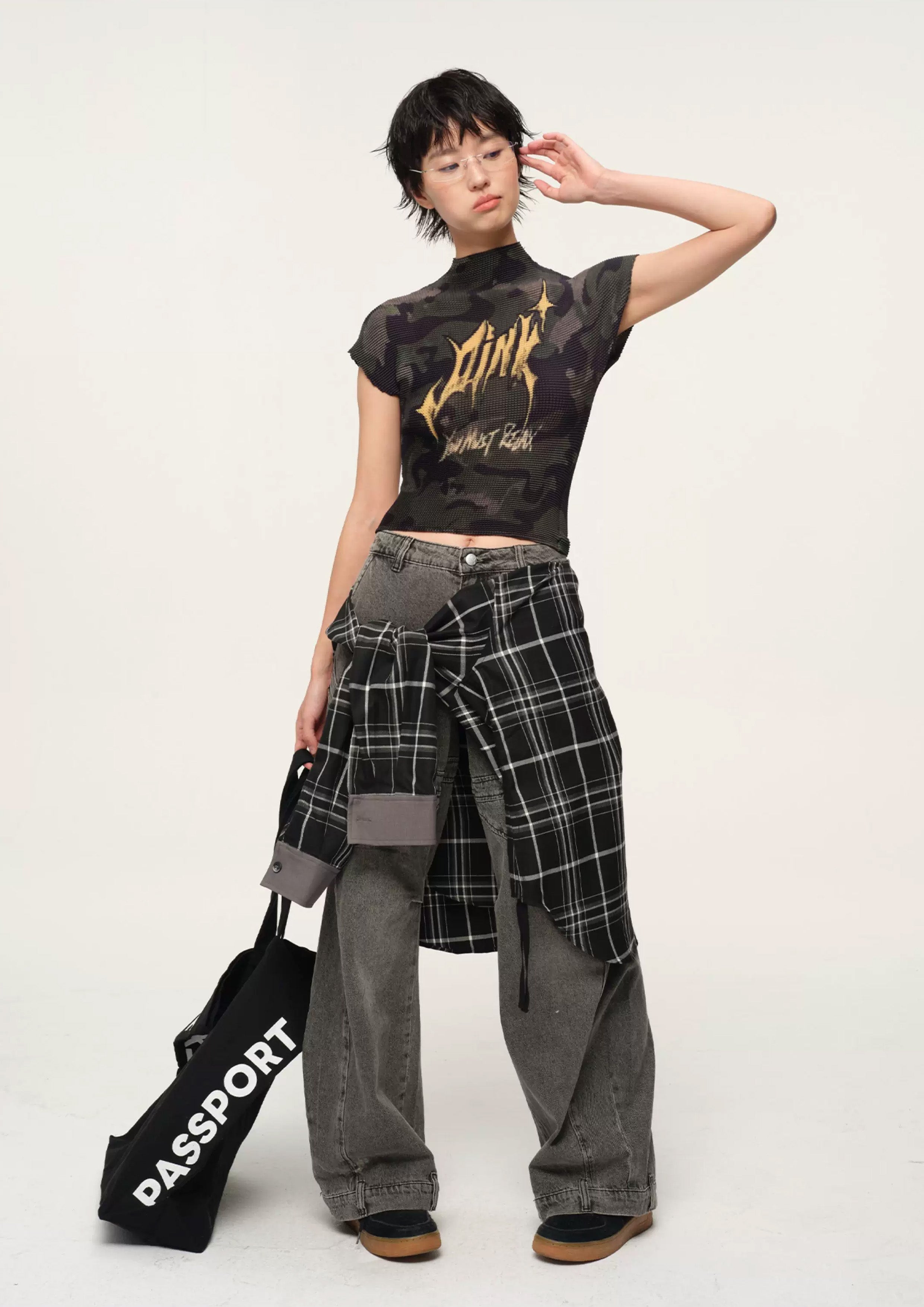 Camouflage crinkle stretch crop tee - army green
