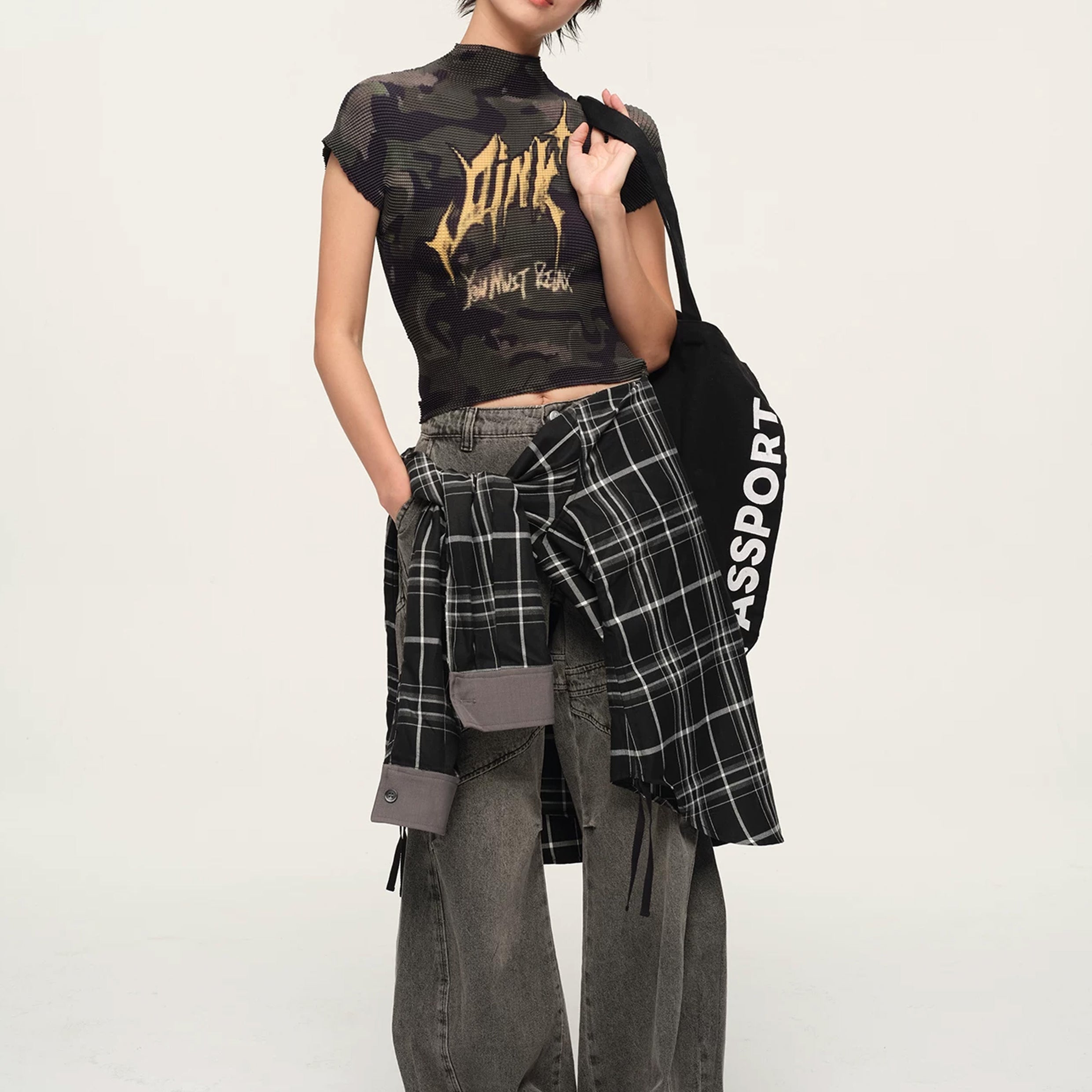Camouflage crinkle stretch crop tee - army green