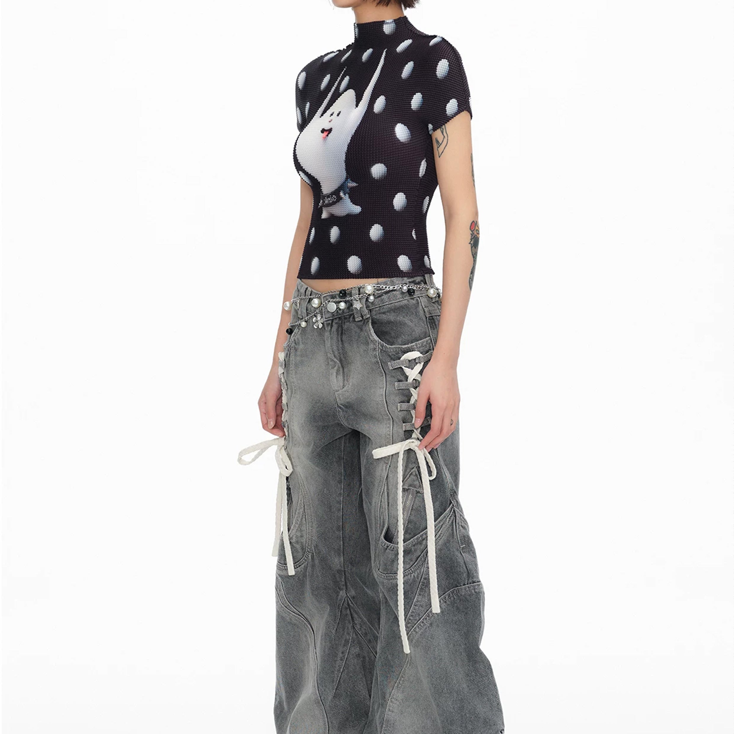 Ghost polka dots crinkle stretch crop tee - black