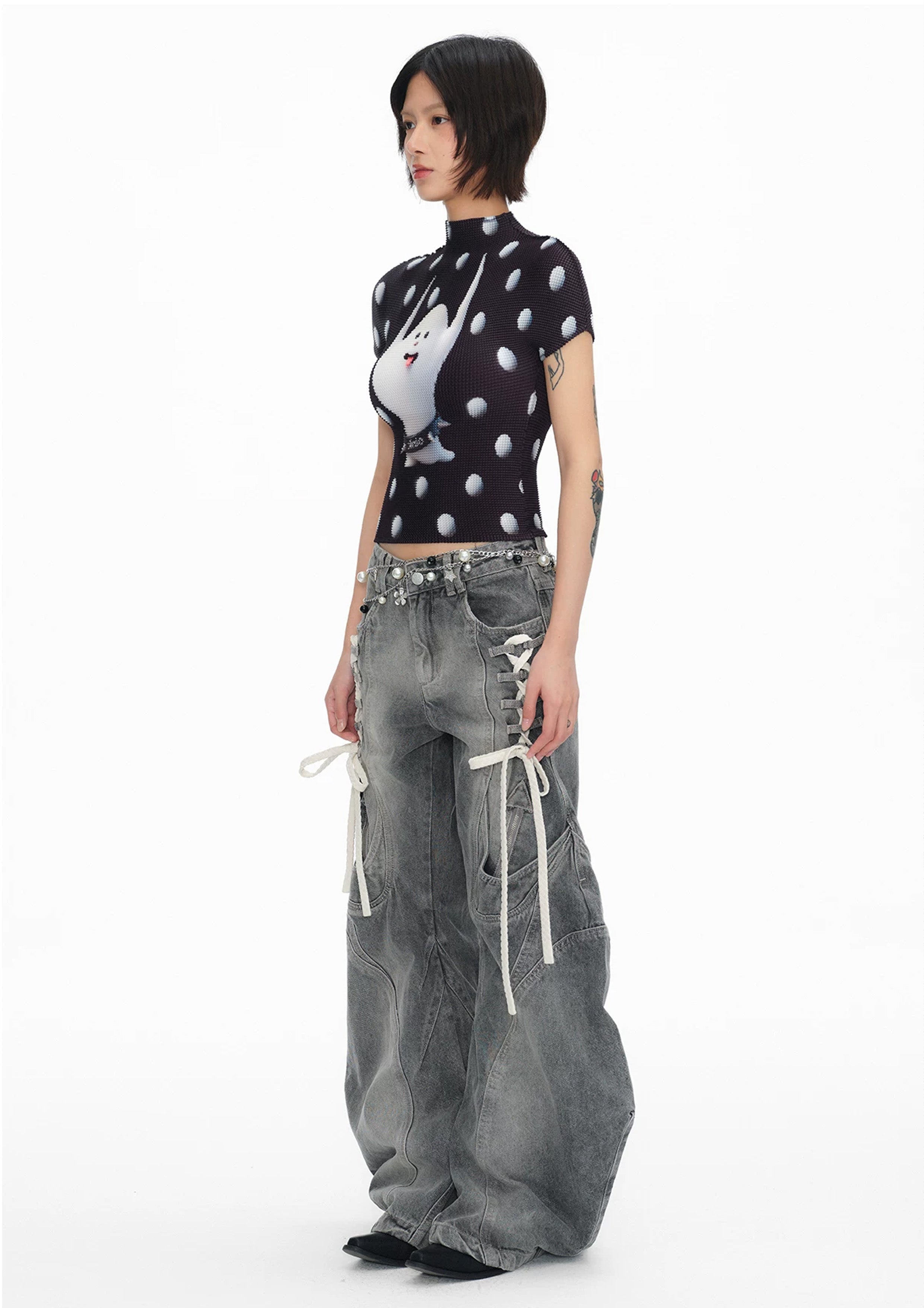Ghost polka dots crinkle stretch crop tee - black