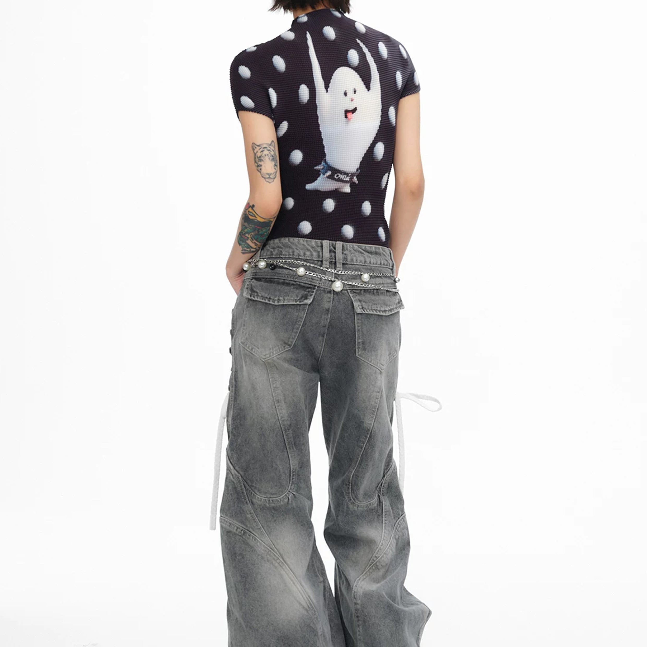Ghost polka dots crinkle stretch crop tee - black