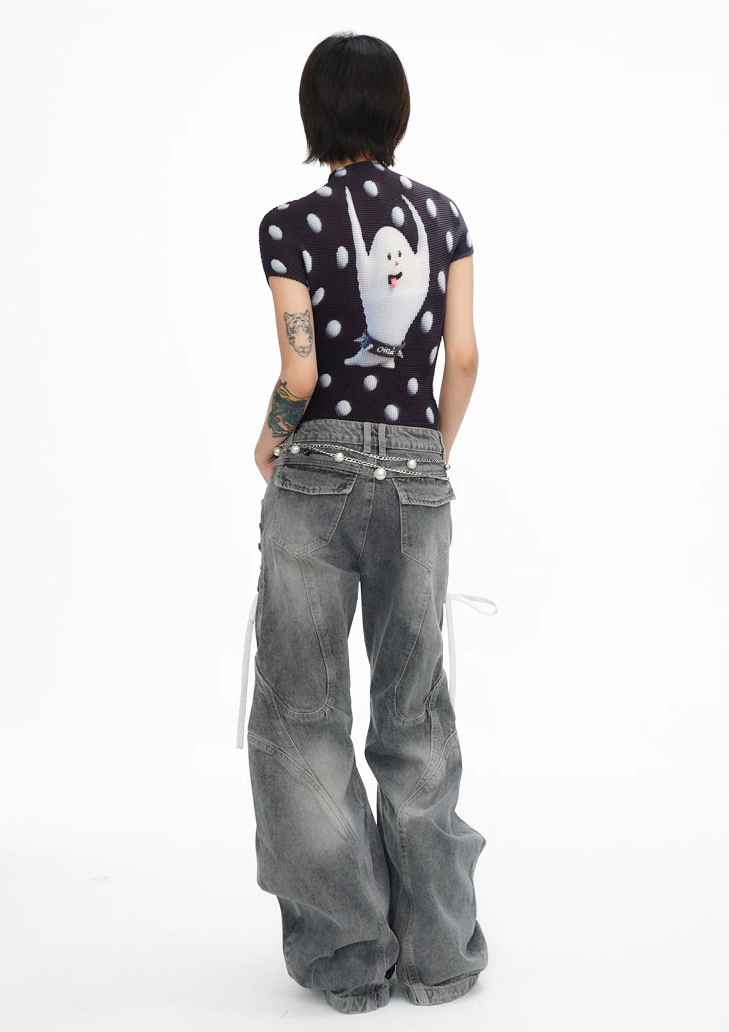 Ghost polka dots crinkle stretch crop tee - black