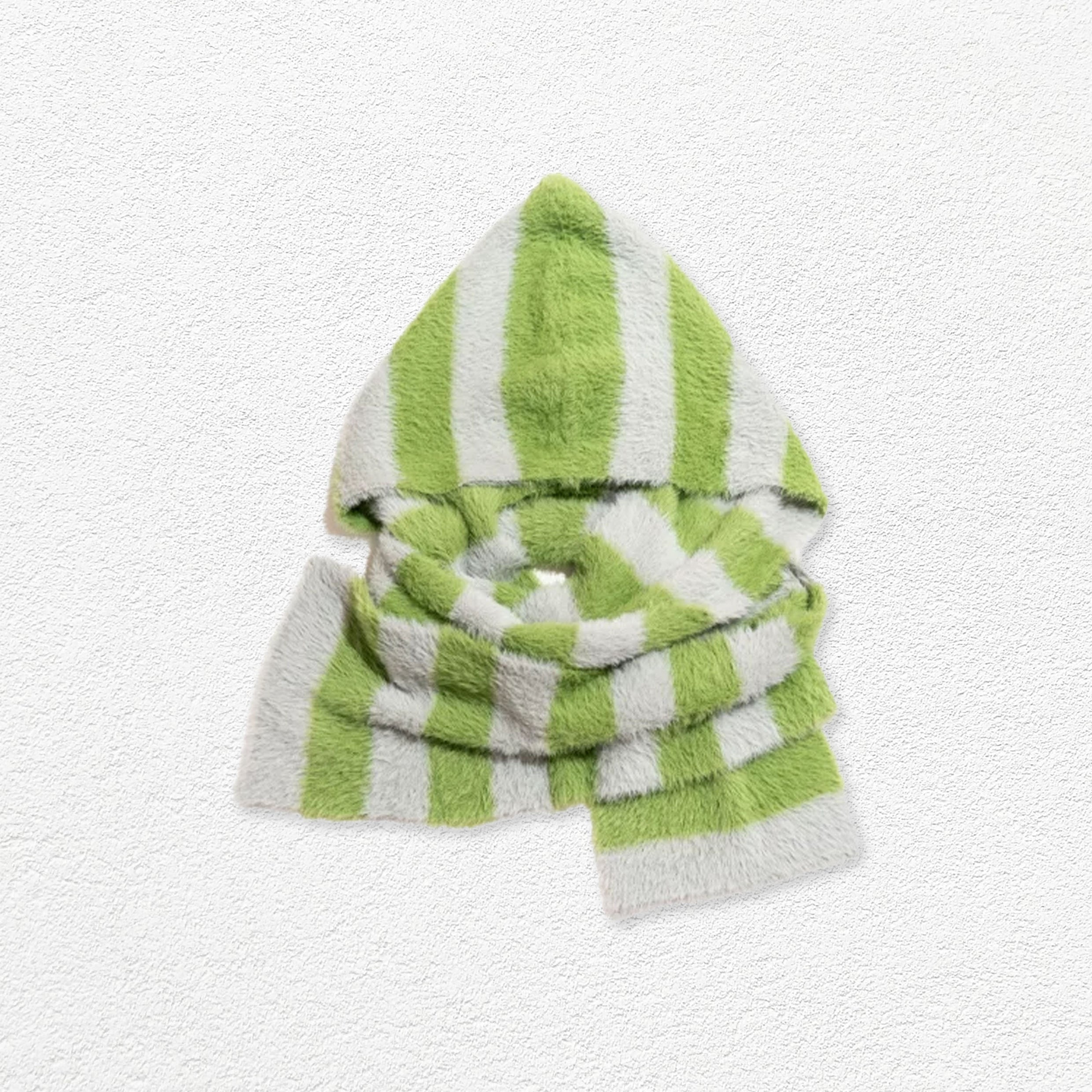 Fluffy hooded scarf - green striped