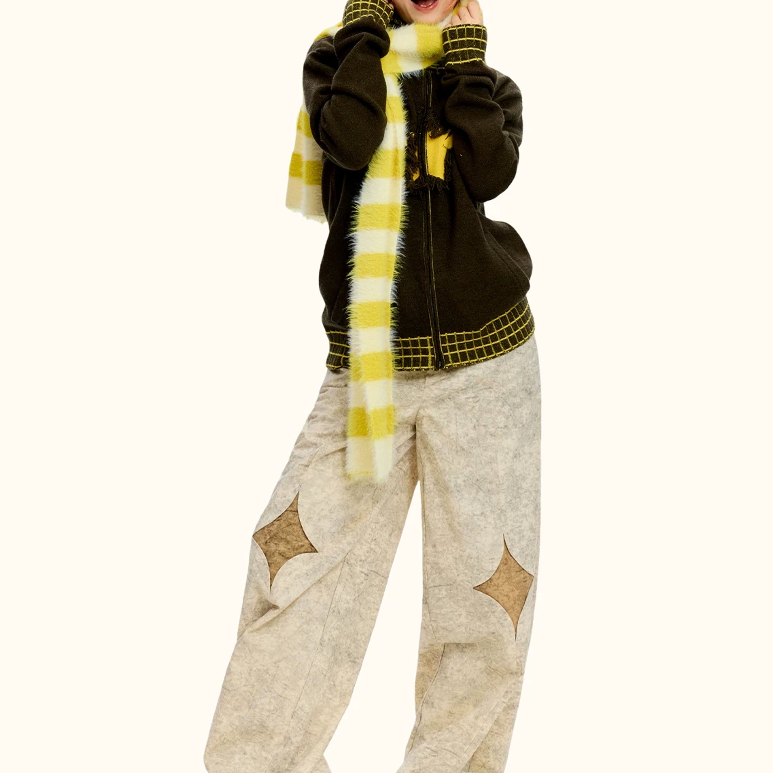 Fluffy hooded scarf - yellow striped