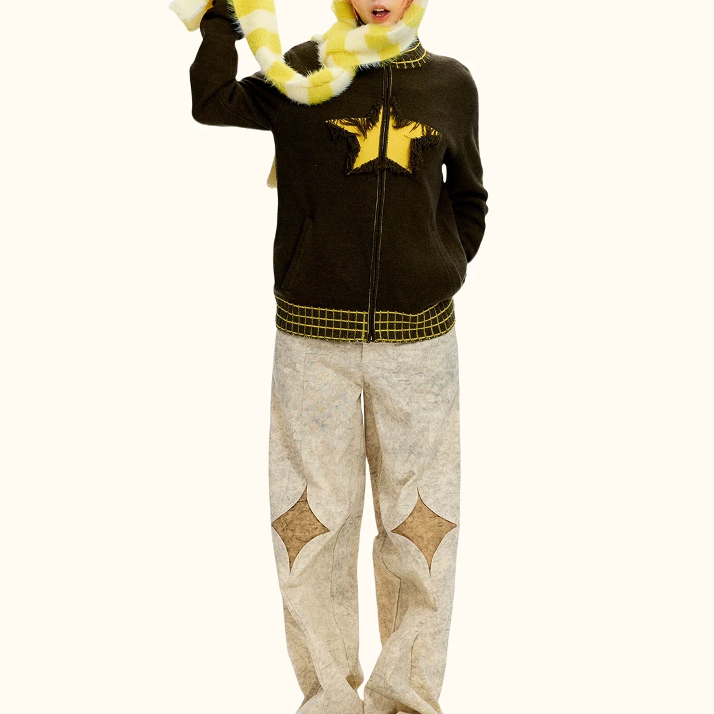 Fluffy hooded scarf - yellow striped