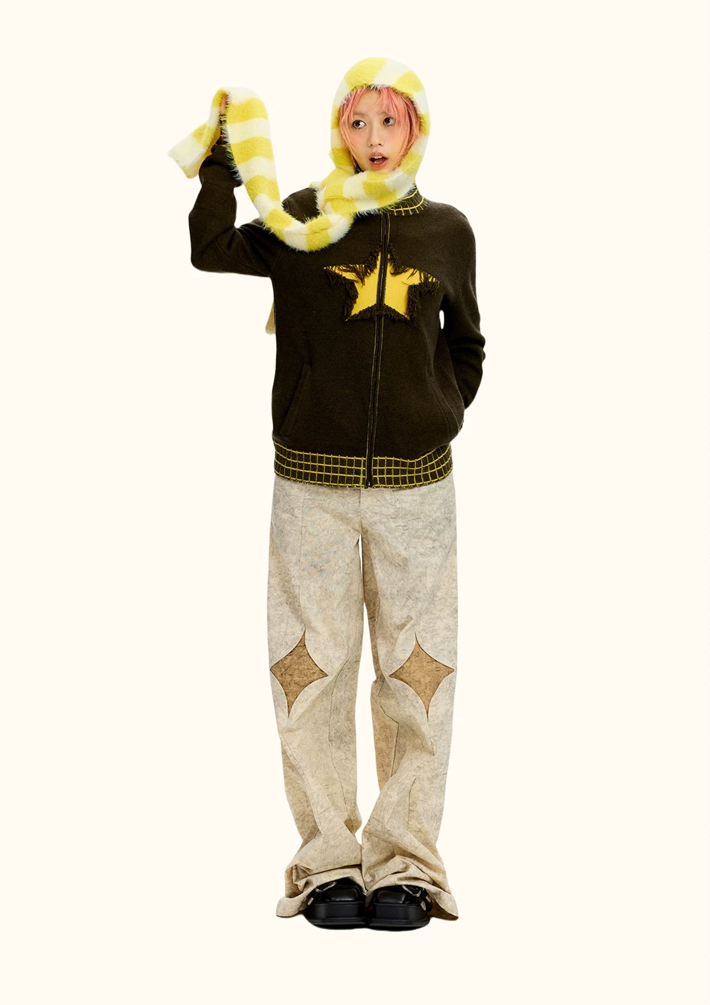 Fluffy hooded scarf - yellow striped
