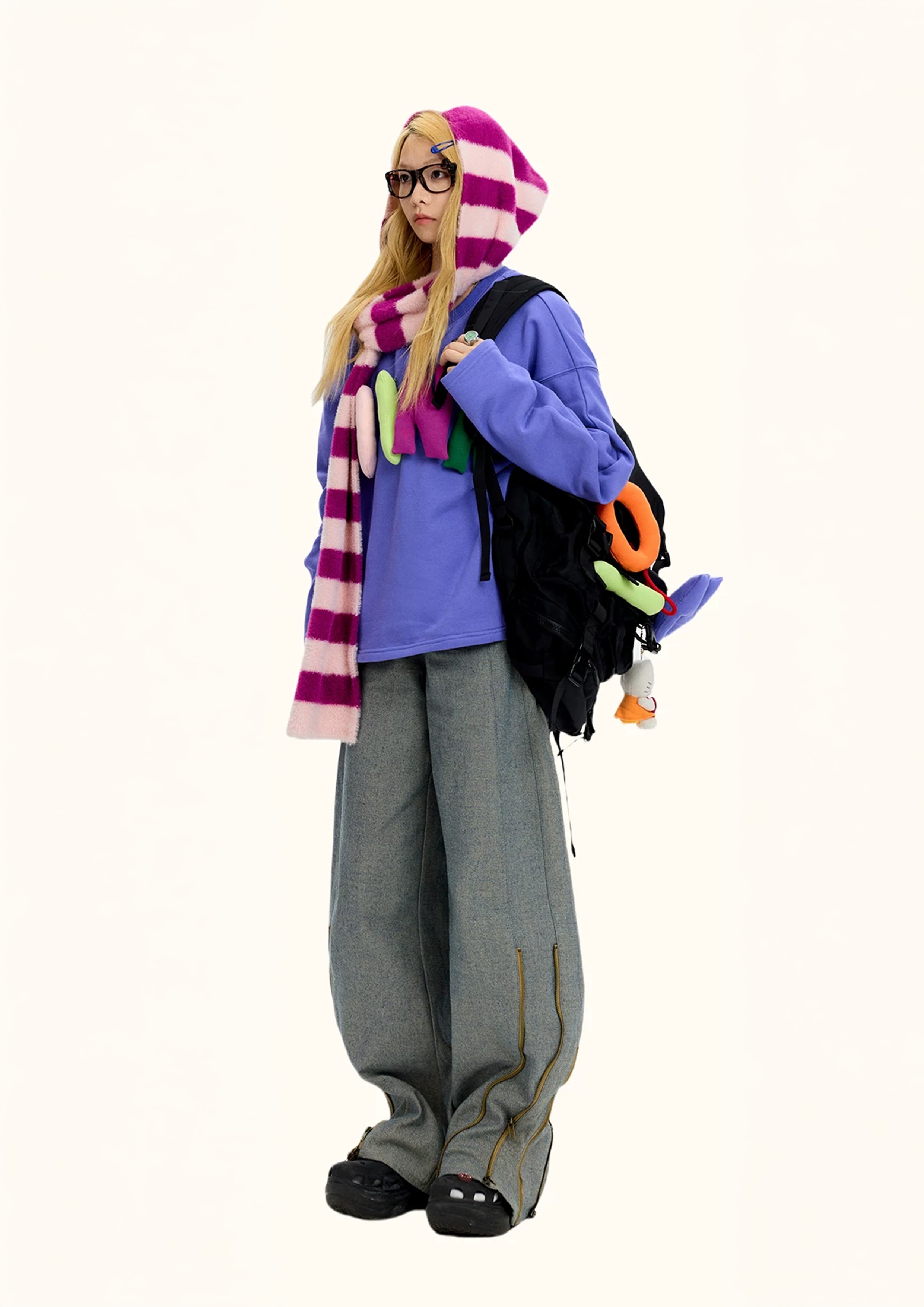 Fluffy hooded scarf - purple striped