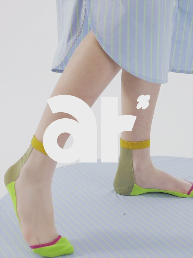 Colour block sheer ankle socks