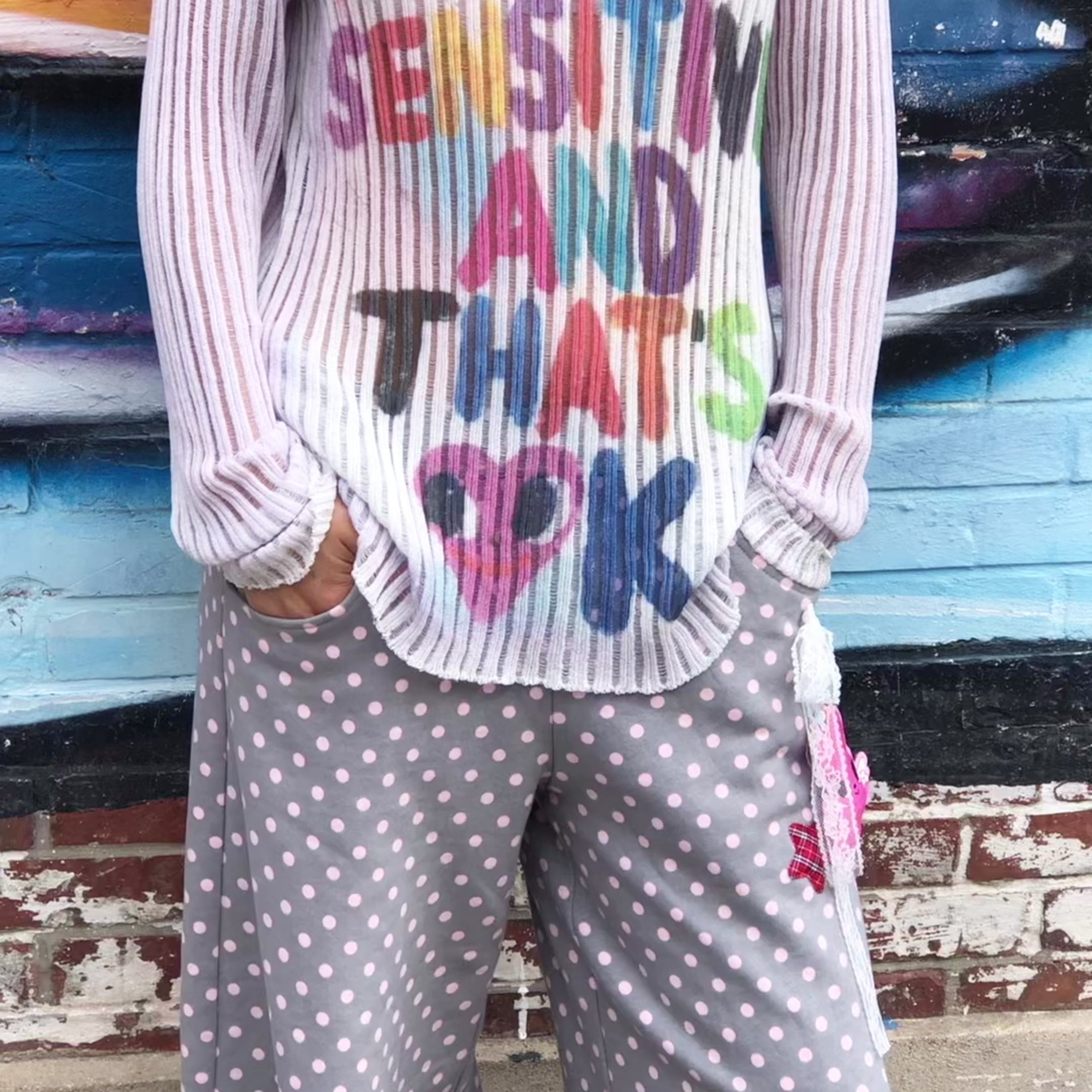 Typography hollow-out knit jumper - white