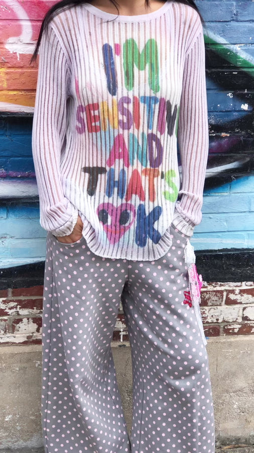 Typography hollow-out knit jumper - white