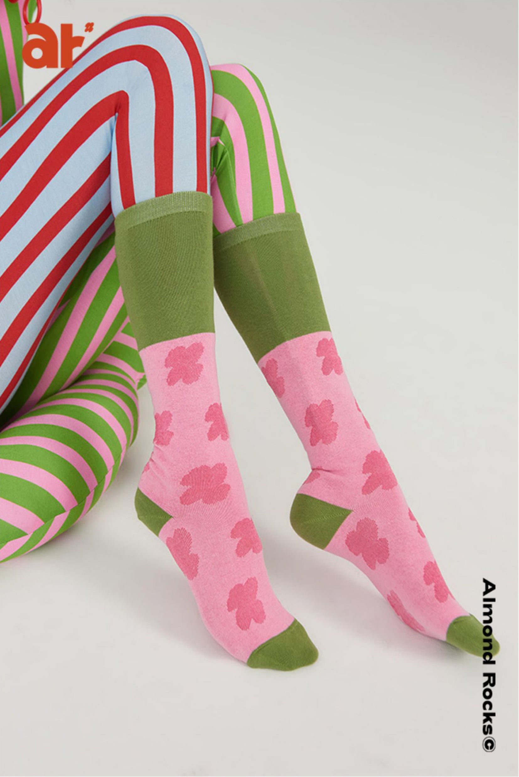 [For adults & kids] Floral splice over-the-calf sock in cherry blossom