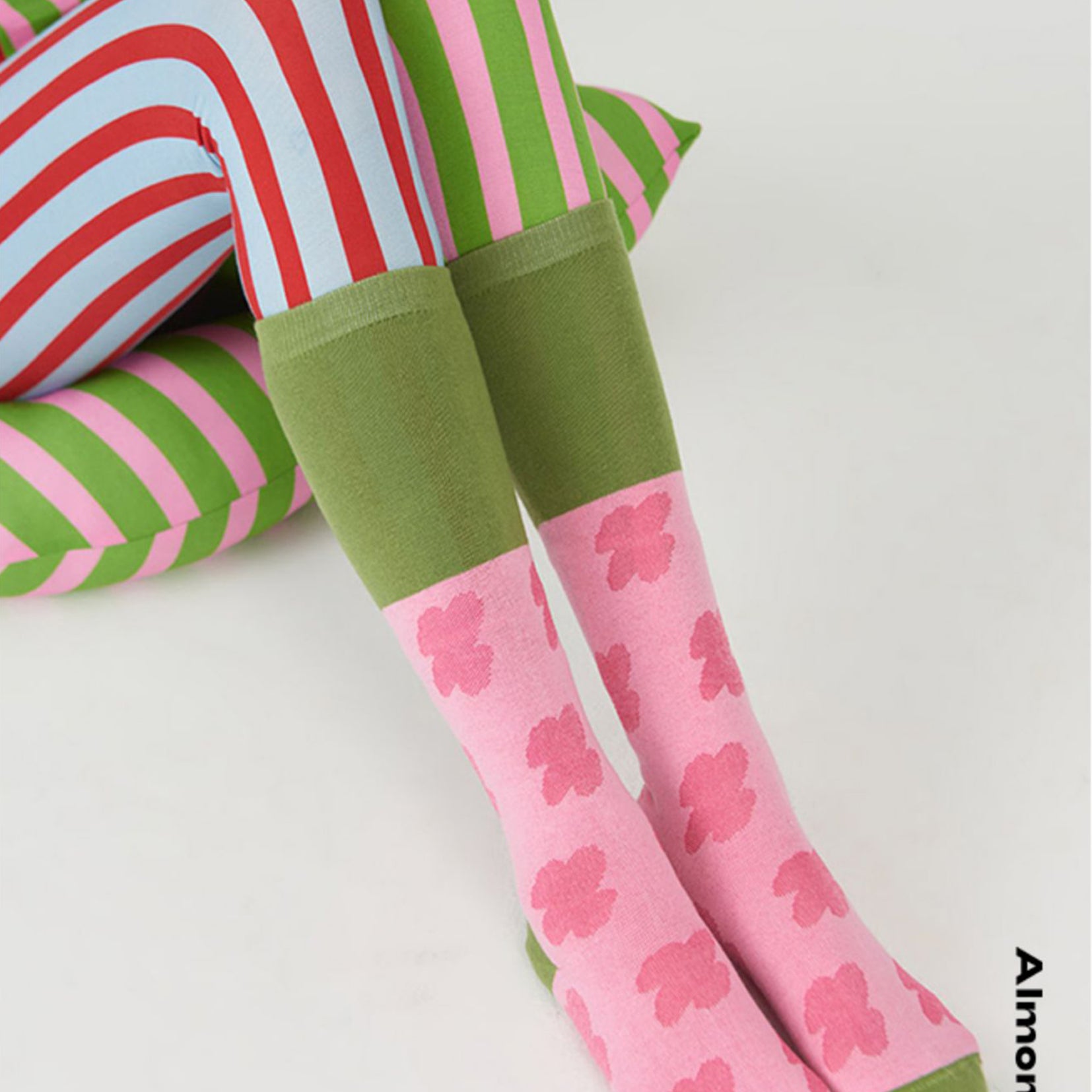[For adults & kids] Floral splice over-the-calf sock in cherry blossom