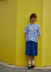 Floral see-through layered smock top in blue & white