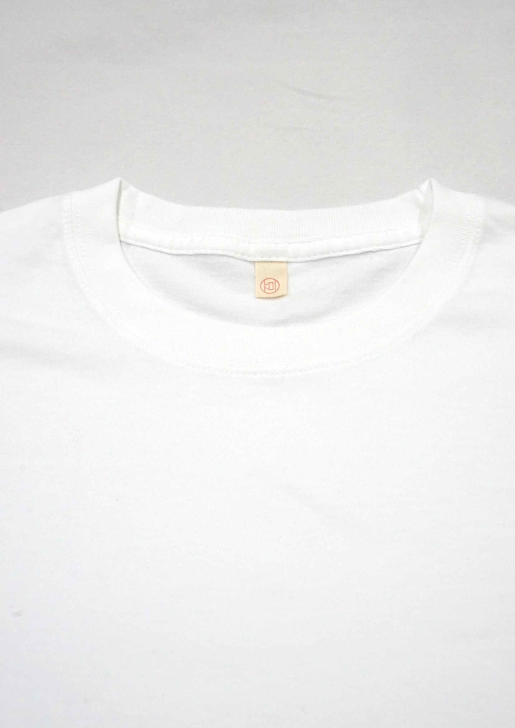 Unisex oversized basic T-shirt in white