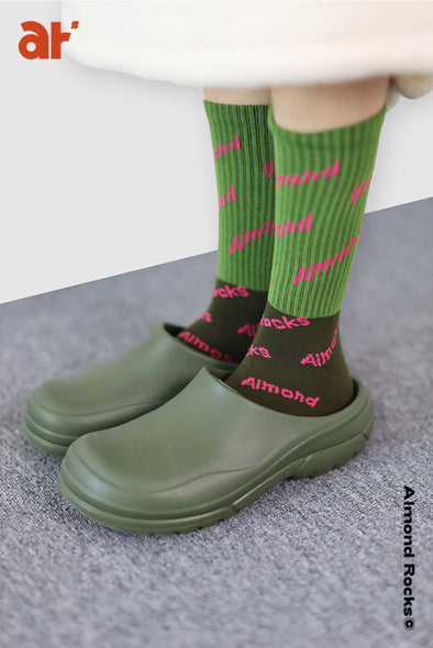 Logo print splice mid-calf sock in lime & olive