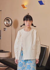 Basic pocket shirt side fly in cream white
